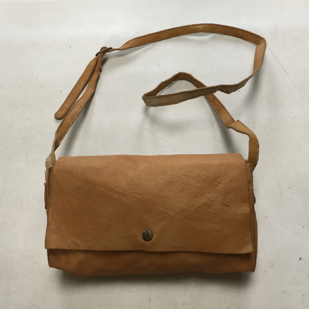 LEGATO LARGO LEATHER SLING BAG TAS SLEMPANG KULIT