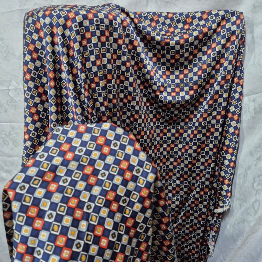 kain armany silk motif kotak - kain armany silk motif branded - kain silk motif premium mk