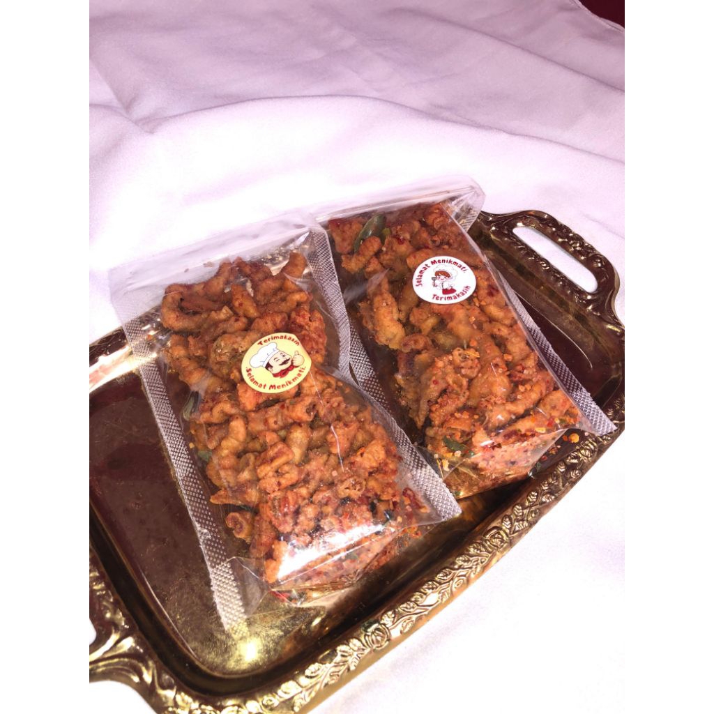 

kripik usus pedas manis daun jeruk