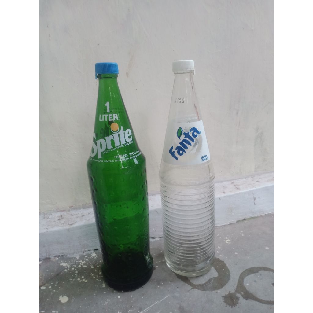 

Botol kosong 1 liter sprate fanta jadul botol bensin 1 liter