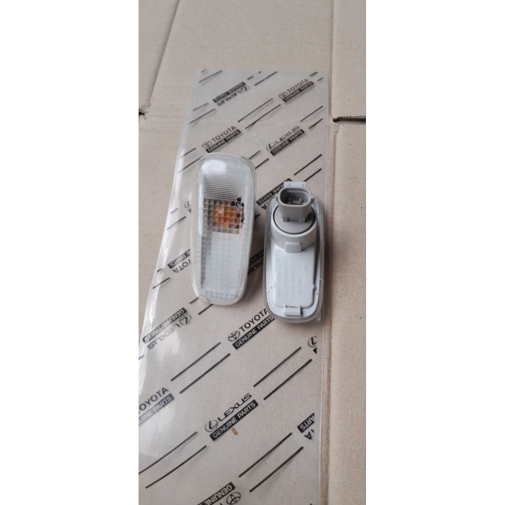 Lampu sein spakboar Fender.Rush/Terios.original