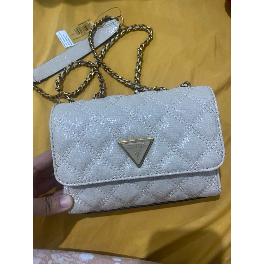 GUESS MINI GIULLY ALMOND NBU