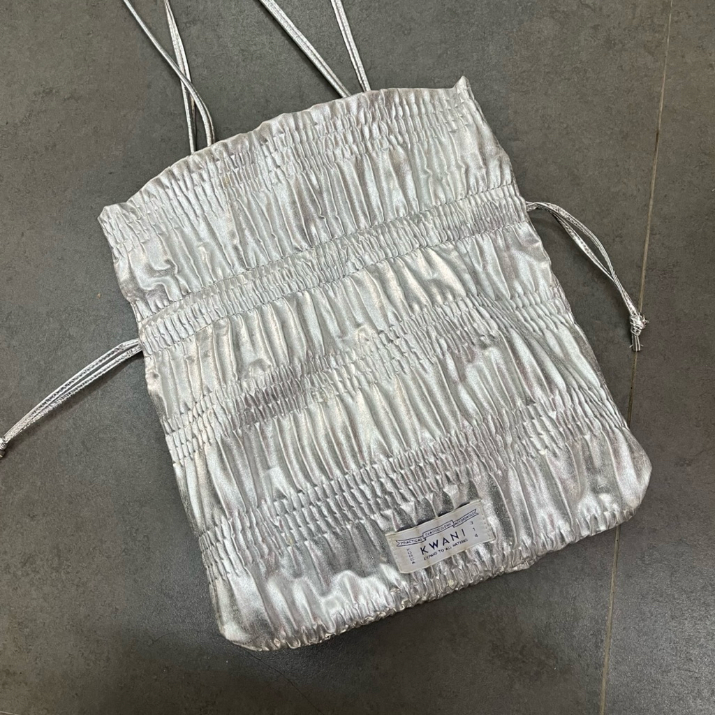 Preloved Kwani Pleats Silver Bag