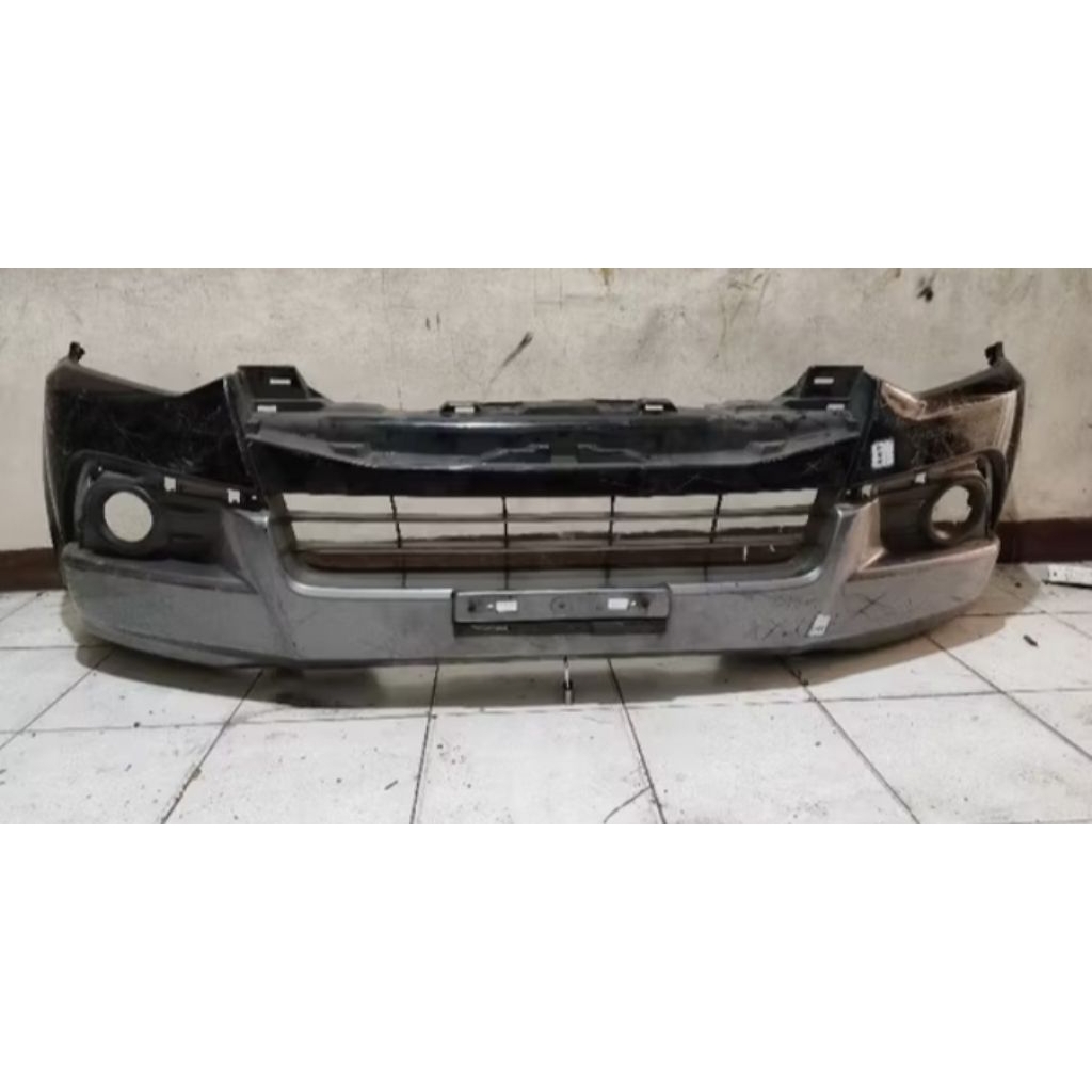 bemper repan isuzu MUX facelift 2017