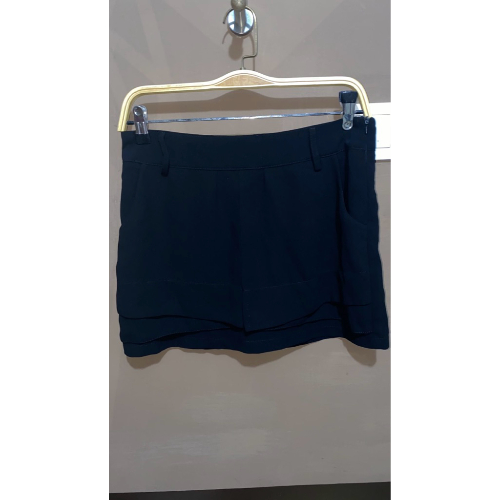 celana rok rokcel pendek hitam iora