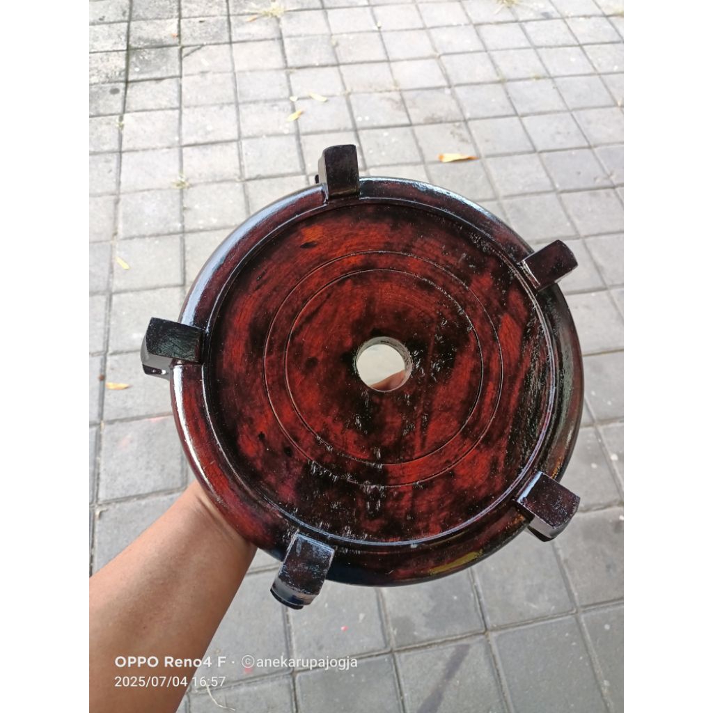 kaki pot guci bahan kayu mahoni diameter 24 cm