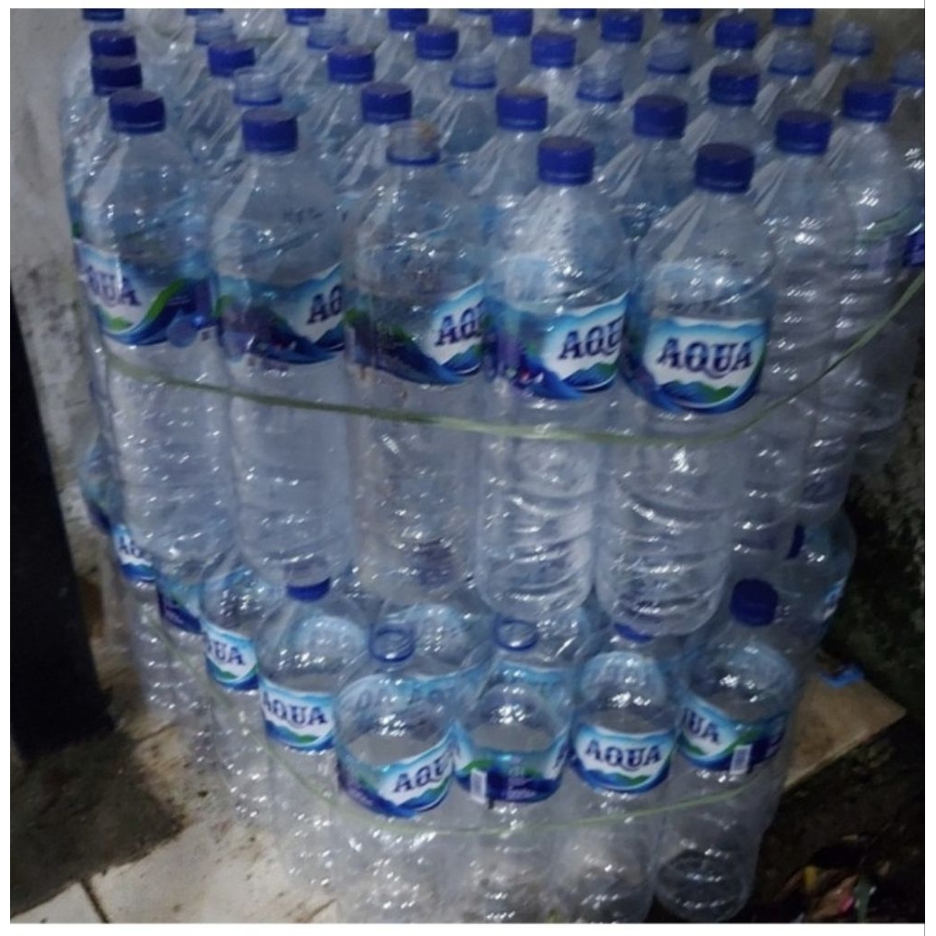 botol aqua 1.5 liter