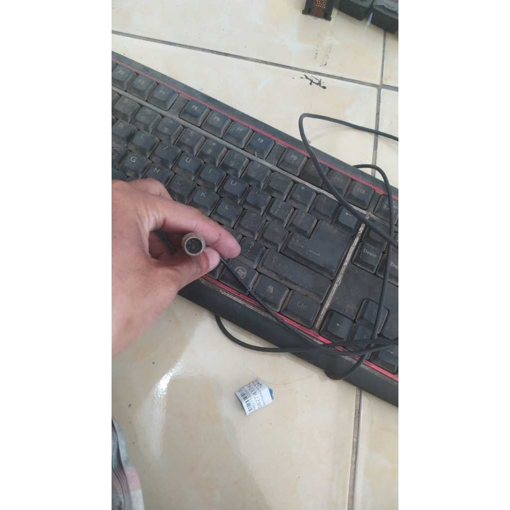 Keyboard PS2 Bekas