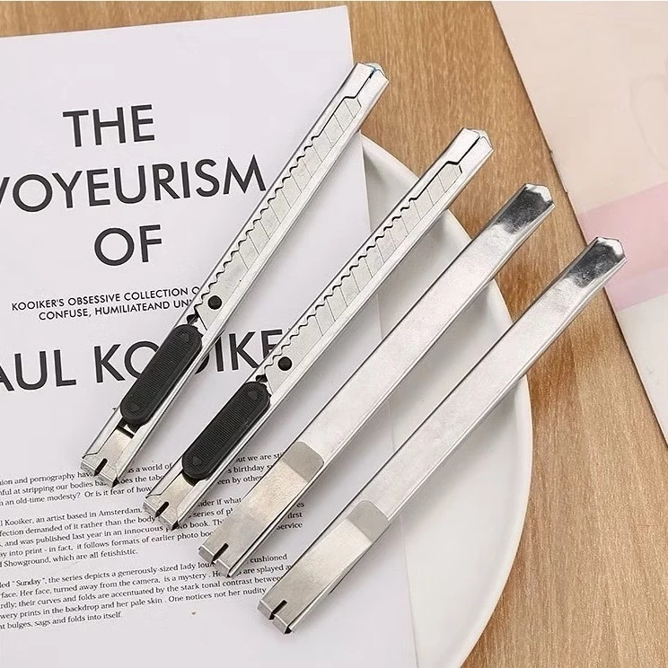 

Pisau Cutter Mini Stainlees 12.5cm Cutter Besi Kecil Pemotong Serbaguna Ringan Efektif