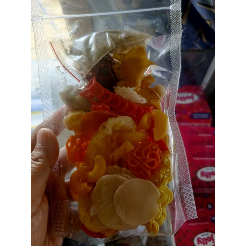 

seblak instan udah sama bumbu nya