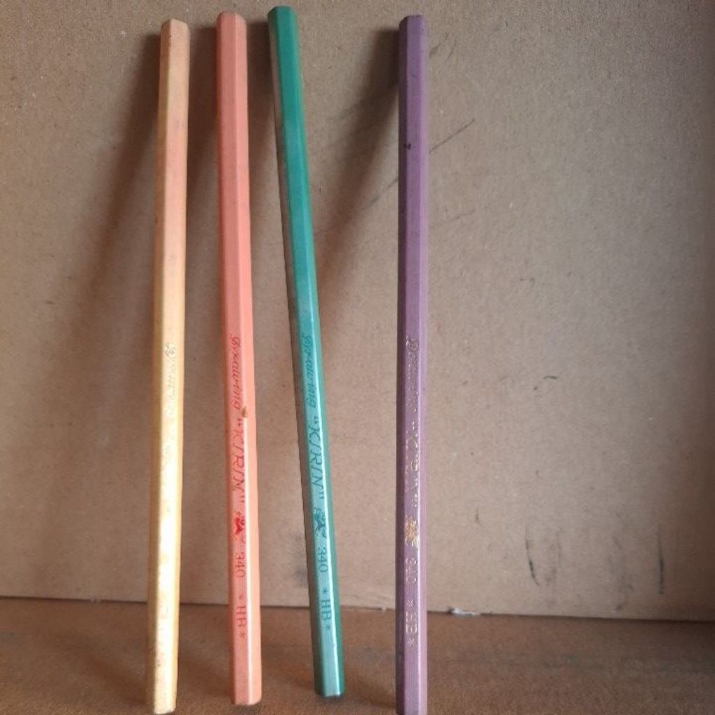 

(pcs) pensil jadul merk kirin / drawing kirin 340 HB note: warna body pensil random