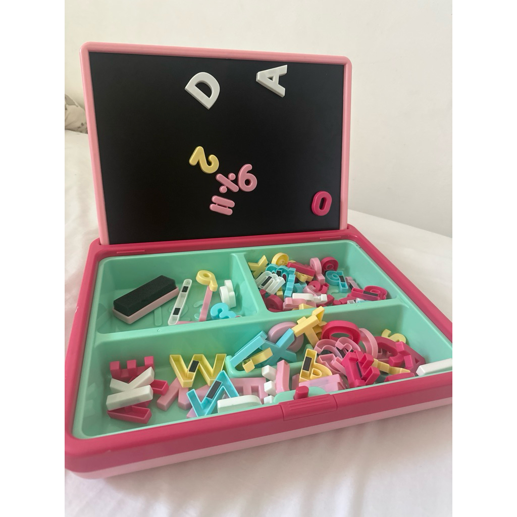 

ELC magnetic playcenter board papan huruf angka anak preloved mainan anak papan tulis whiteboard