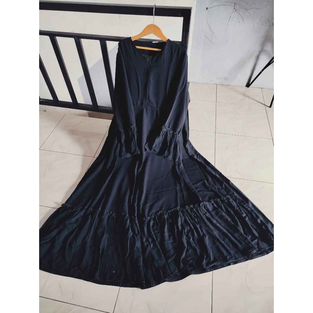 Abaya hitam set Khimar dan cadar