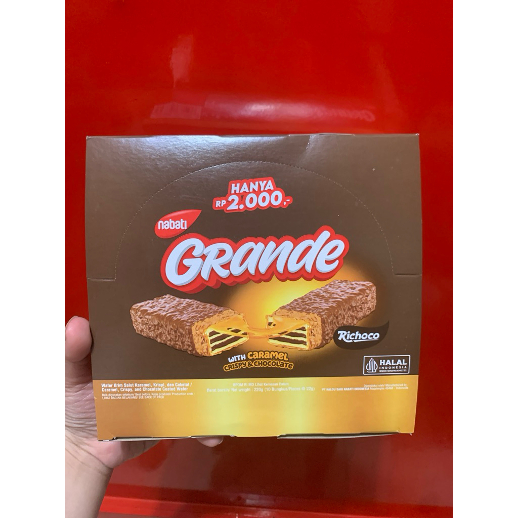 

NABATI GRANDE RICHOCO WITH CARAMEL CRISPY & CHOCOLATE 110gr isi 10
