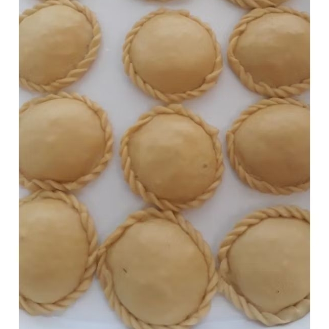 

PASTEL GEMOY(Homemade,renyah,gurih dan lezat)