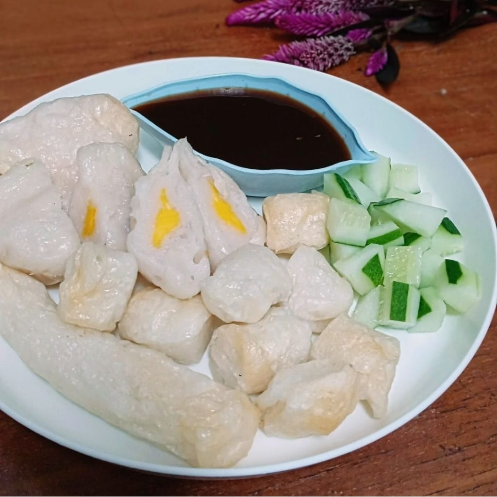

Pempek (Frozen) ikan tenggiri Paket Mix Lenjer-selam Free Cuko