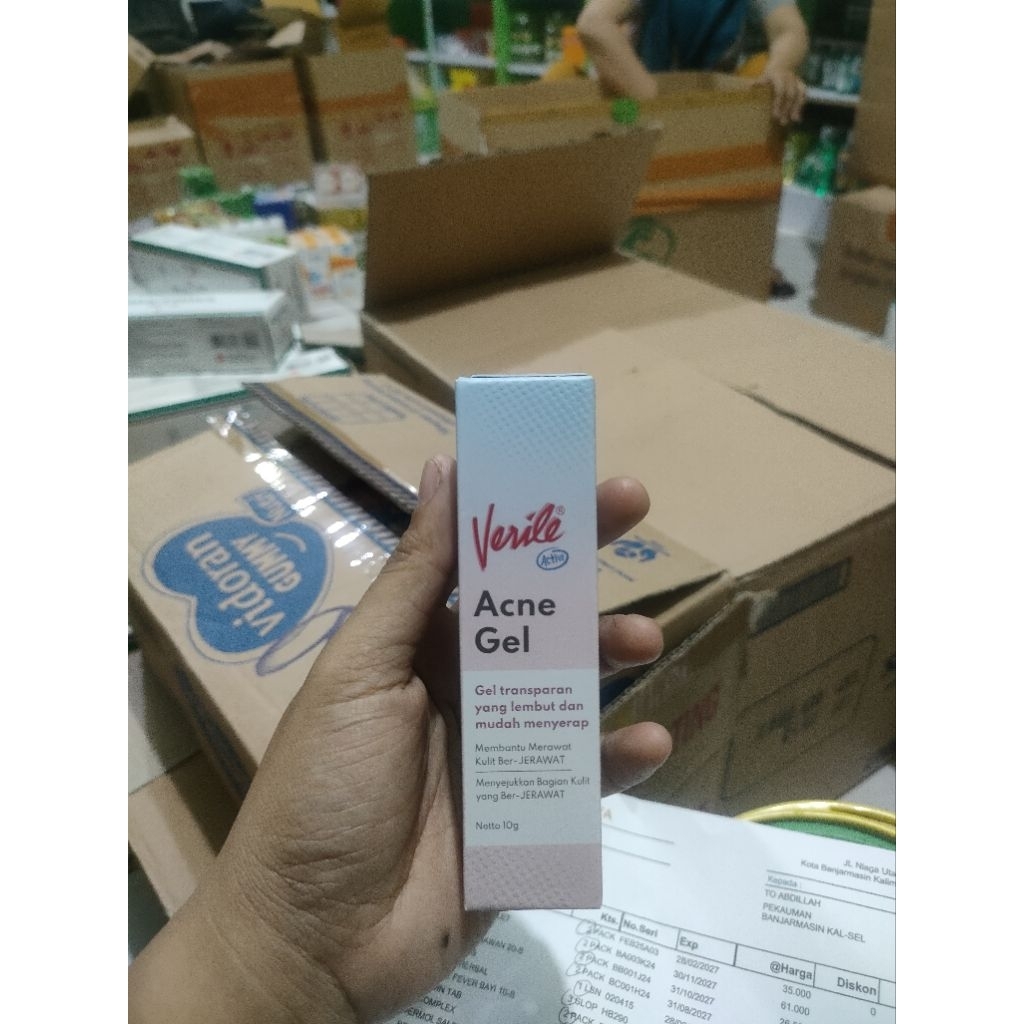 Verile Acne Gel 10 g & Verile
Acne Blemish Cream

