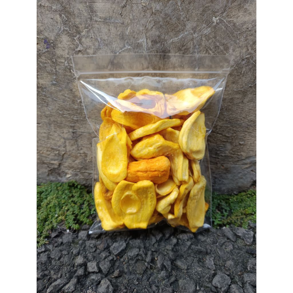 

Keripik Buah Khas dan Asli dari Malang Keripik Nangka keripik Apel keripik salak Super Premium kemasan 100gr