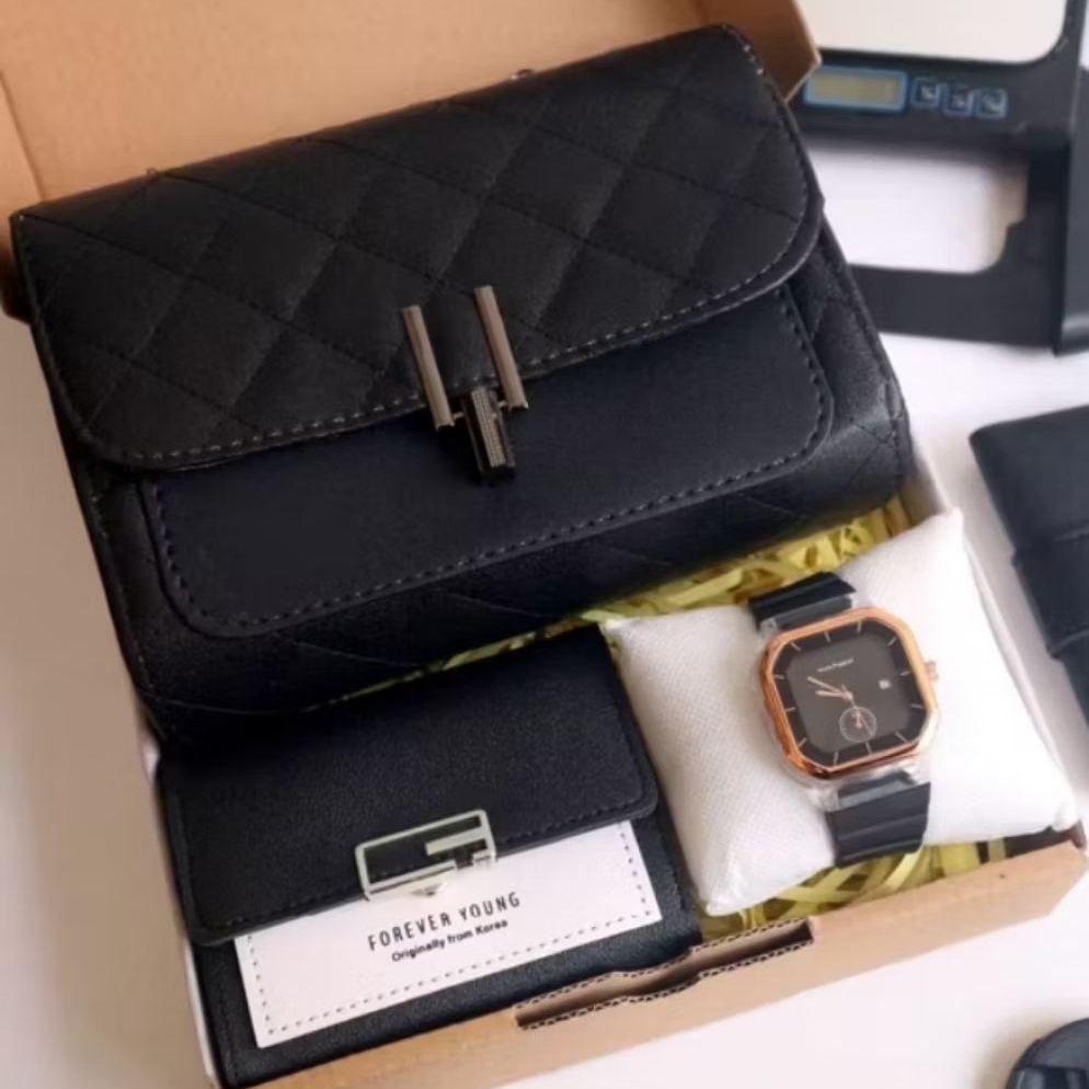 

Kado Gift Box Hadiah Hampers Ulang Tahun Cewek Tas wanita Dompet Jam Tangan Exclusive