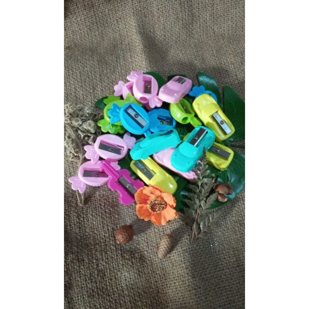 

Rautan pensil karakter