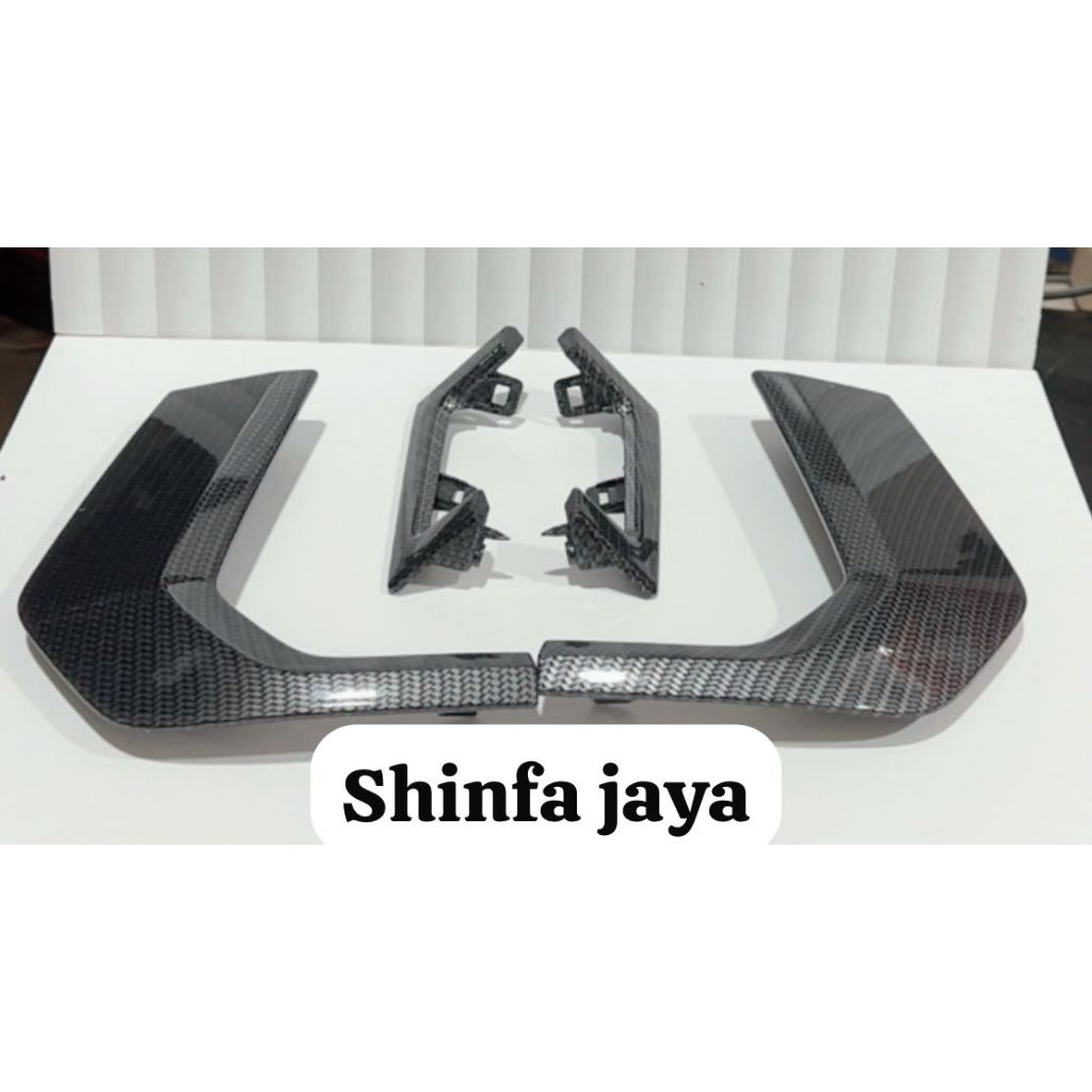 List Grill INNOVA Reborn Facelift 2021 2023 carbon  /Lis Grill INNOVA Reborn