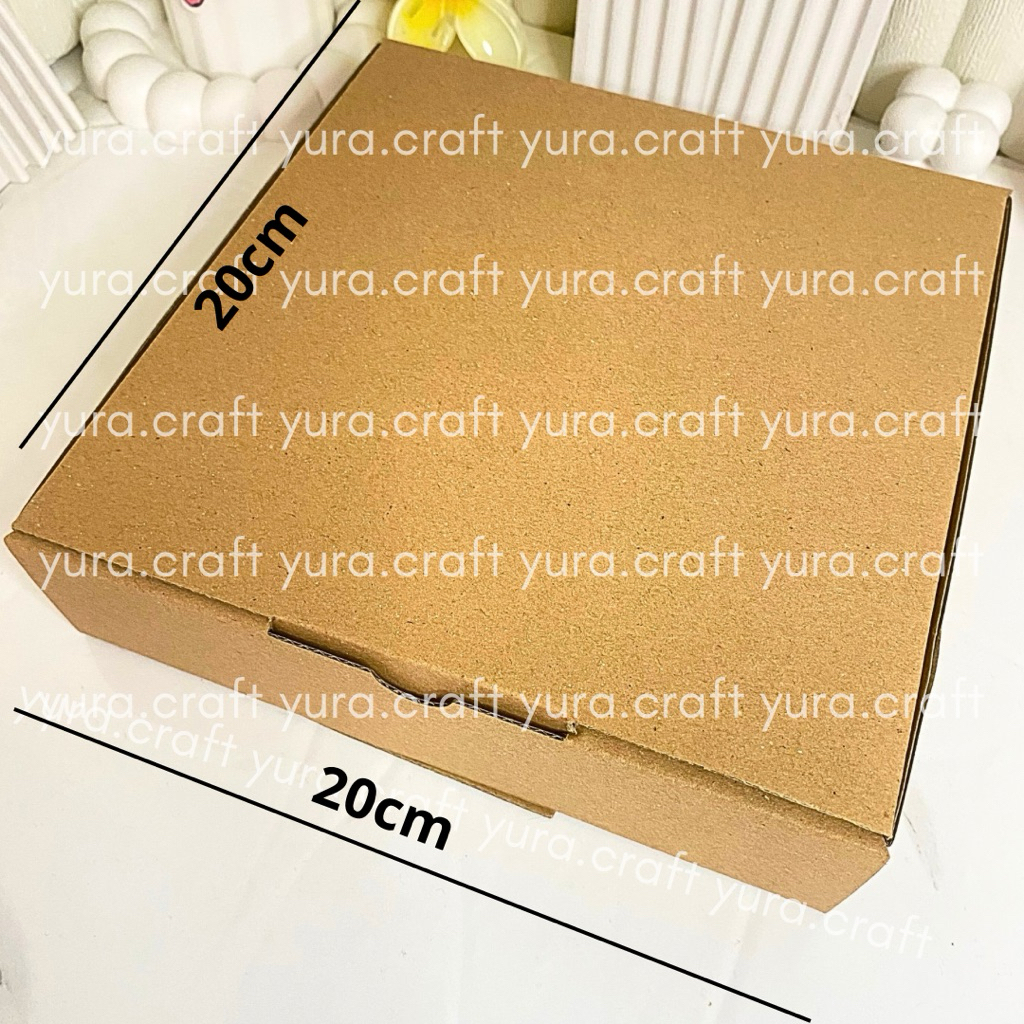 

Box Hampers Polos 20x20x5 cm / Gift Box Coklat Karton [ECERAN] tebal 3 mm