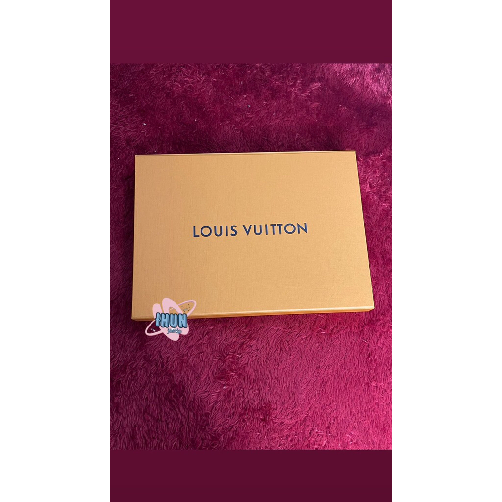 

ORI box louis vuitton (tanpa pembelian) size 30 x 27 x 5