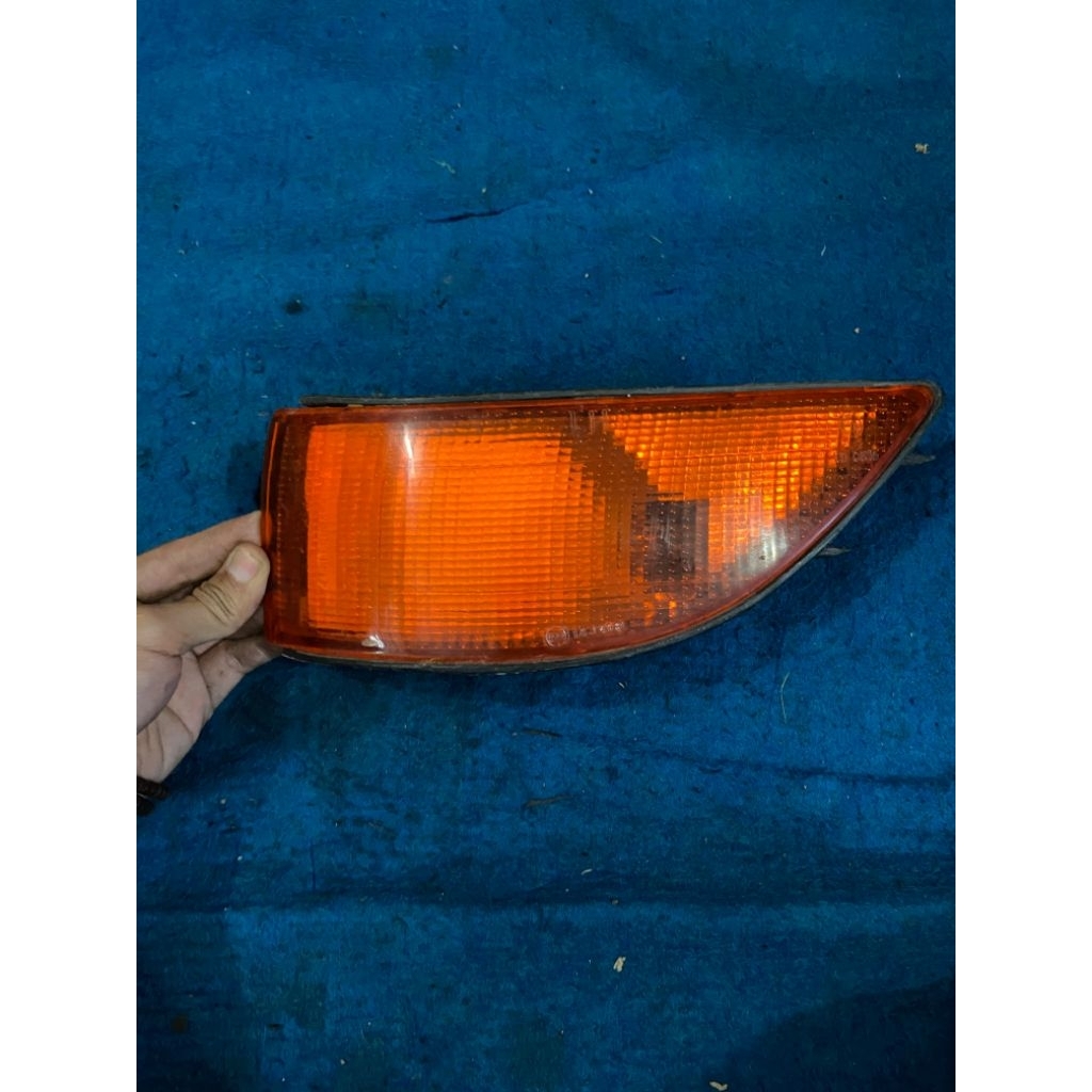 Lampu sein sen depan Mitsubishi Lancer sl 88 1998 original