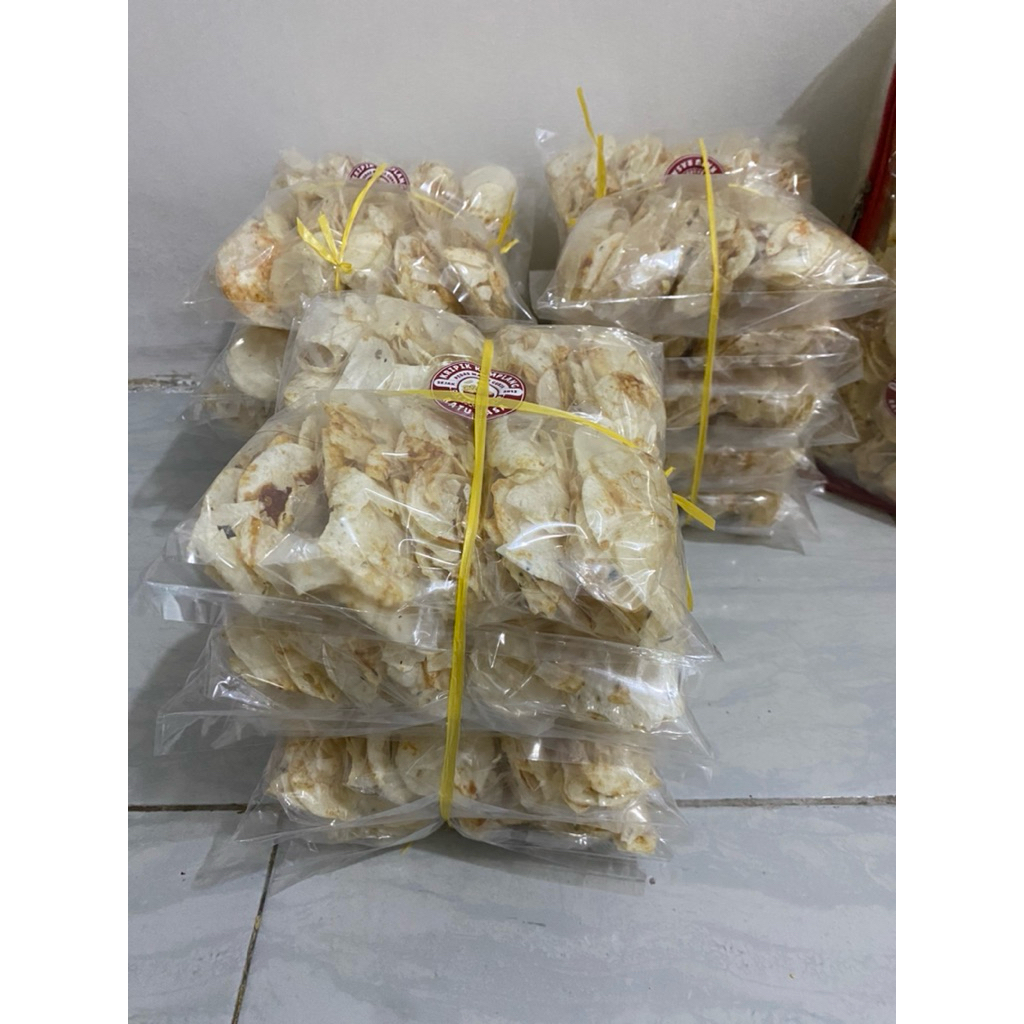 

kripik kemplang pedas manis gurih