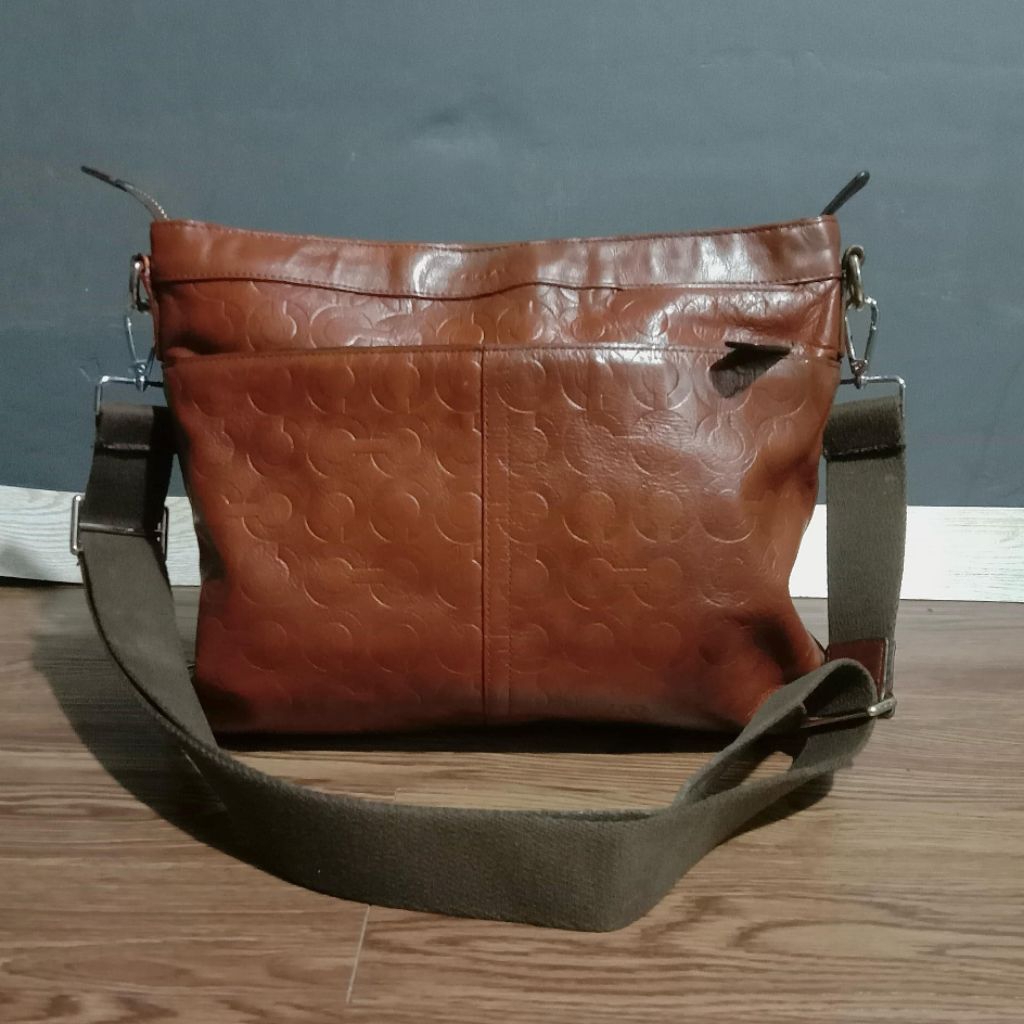 Tas Pria Cocoh Sling Bag / Shoulder Bag Kulit Asli Second Branded