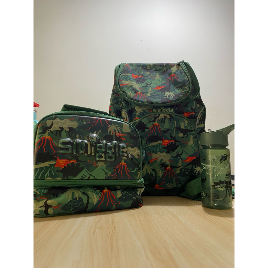Sepaket Tas + Lunch Bag Smiggle Dino Green