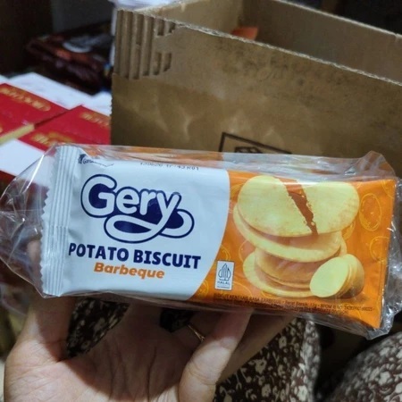 

(Perpack Isi 10) Gery Potato Biscuit Barbeque 10 x 17Gr