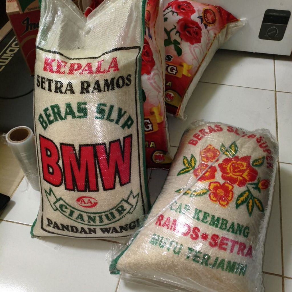

Beras 20KG BMW Cianjur Pandan Wangi dan Cap Kembang Super