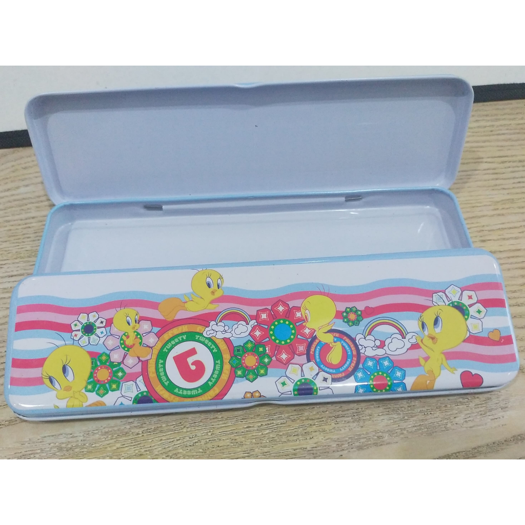 

Kotak Pensil Kaleng Karakter Tempat Pensil Pencil Case Tweety