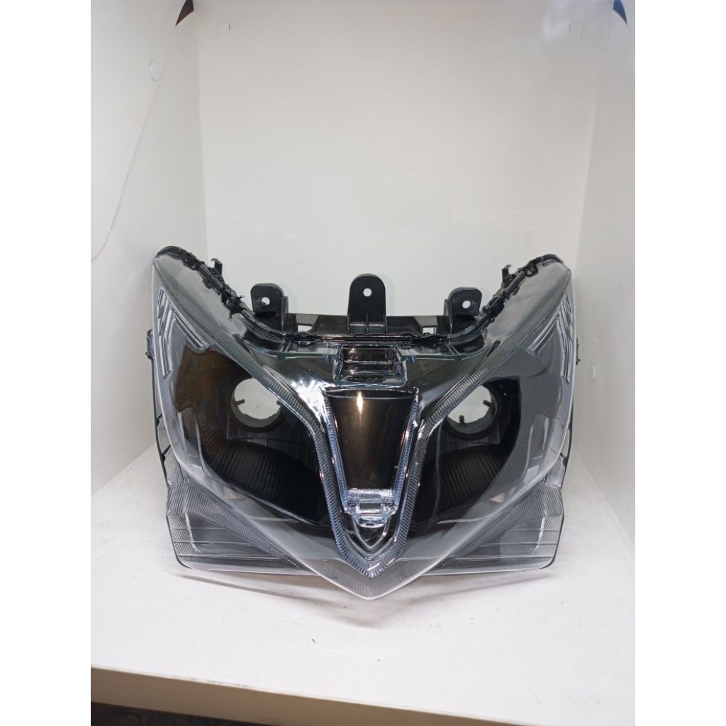 Custom reflektor vario 125 old vario kzr buat bahan lampu H4