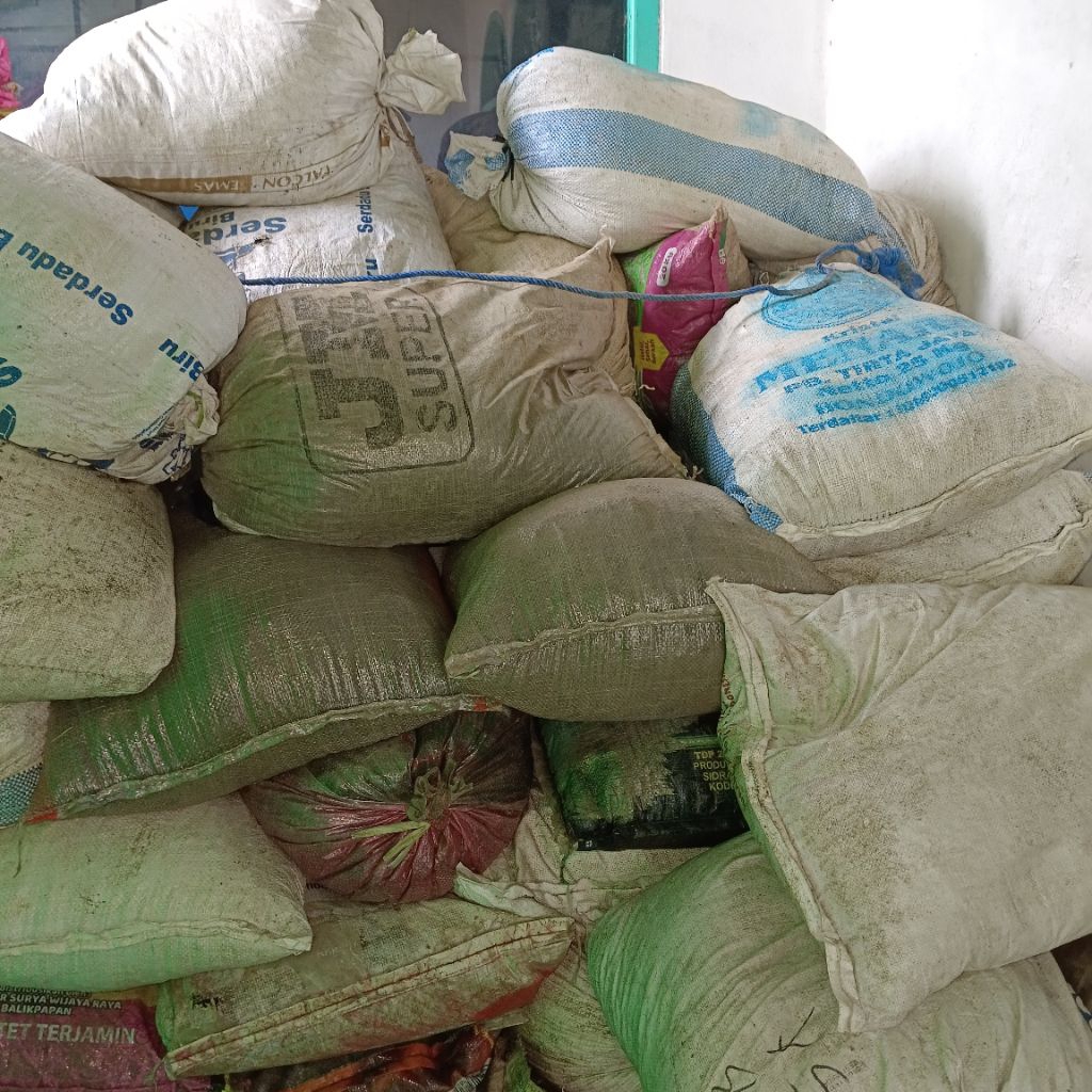 Tanah Hitam, Pupuk Kohe Ayam/Kambing, cocopeat, sekam mentah/padi, sekam bakar