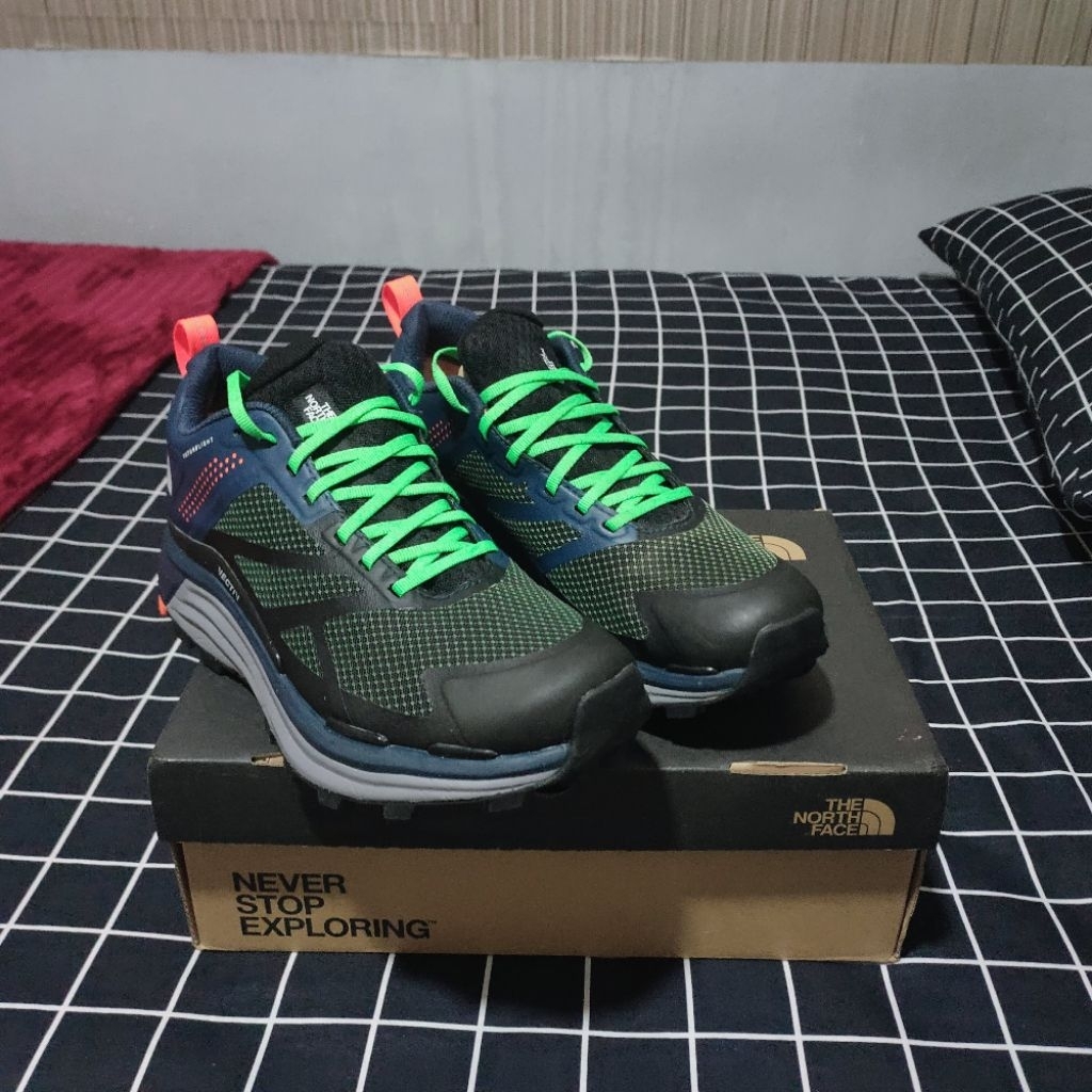 Sepatu The North Face Men Vectiv Enduris