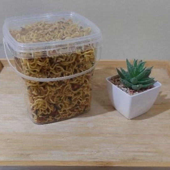 

Mie Keriting Pedas 750 gram