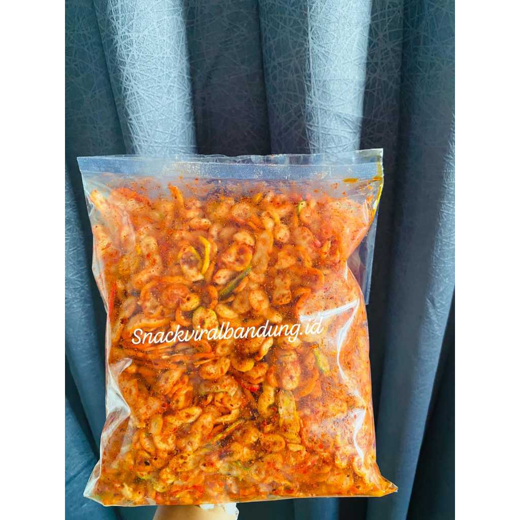 

seblak kerupuk delapan 1 kg pedas daun jeruk