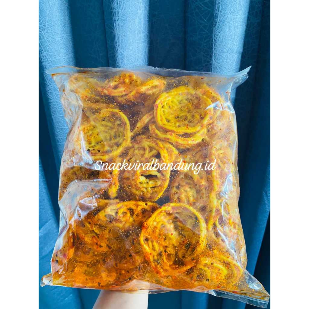 

seblak kerupuk mie/pukmie 1kg pedas daun jeruk