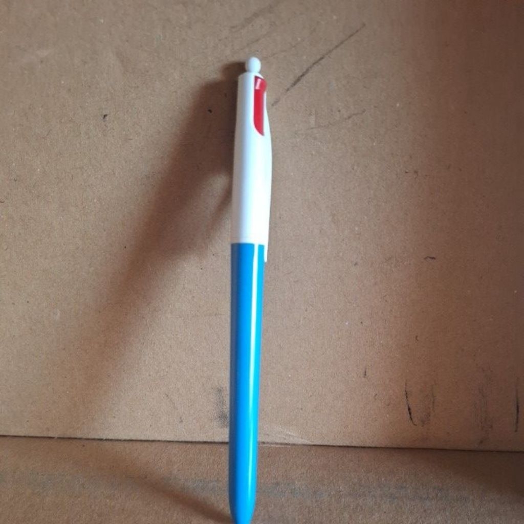 

(pcs) pen bic 2 warna merah , hitam