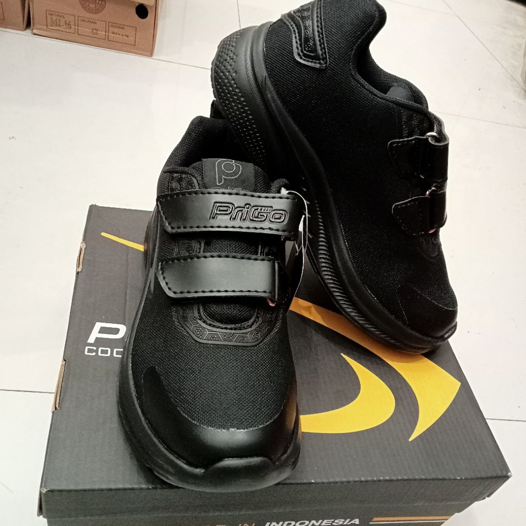 Sepatu sekolah PRIGO/sepatu sekolah hitam polos/sepatu hitam putih/sepatu sekolah kretekan