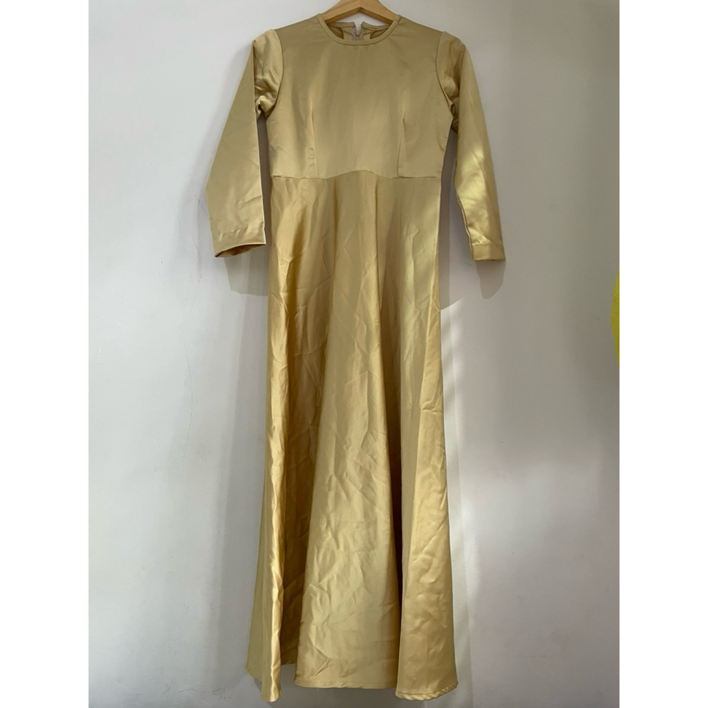 Dress Satin Gold