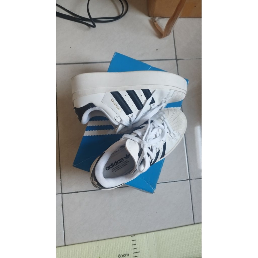 Adidas superstar bonega preloved