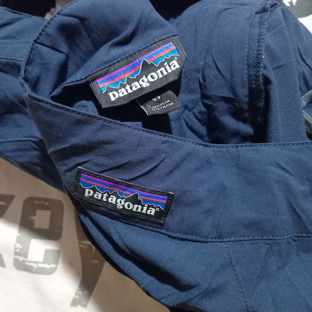 CELANA GUNUNG PATAGONIA SECOND