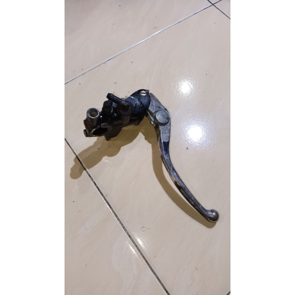 Master rem atas Z1000