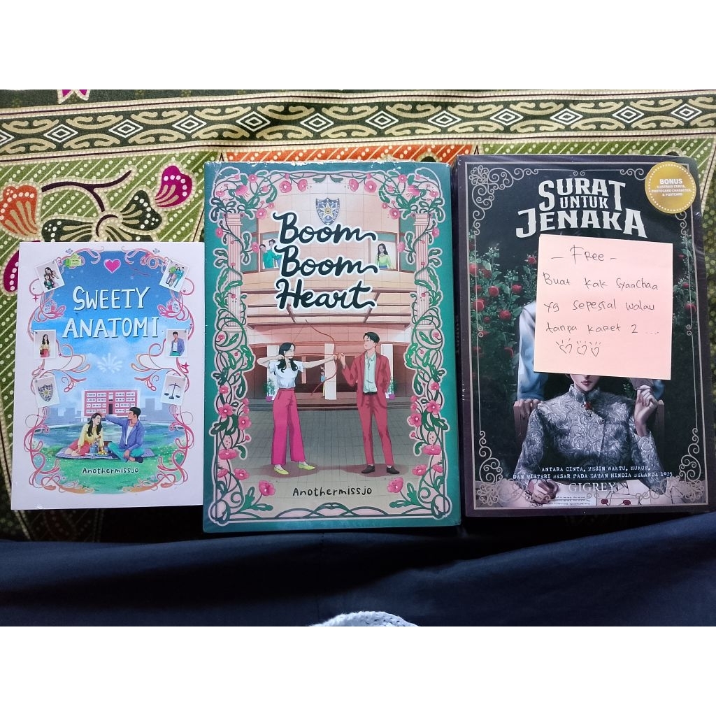 Preloved Novel Sweet Anatomi & Surat Untuk Jenaka
