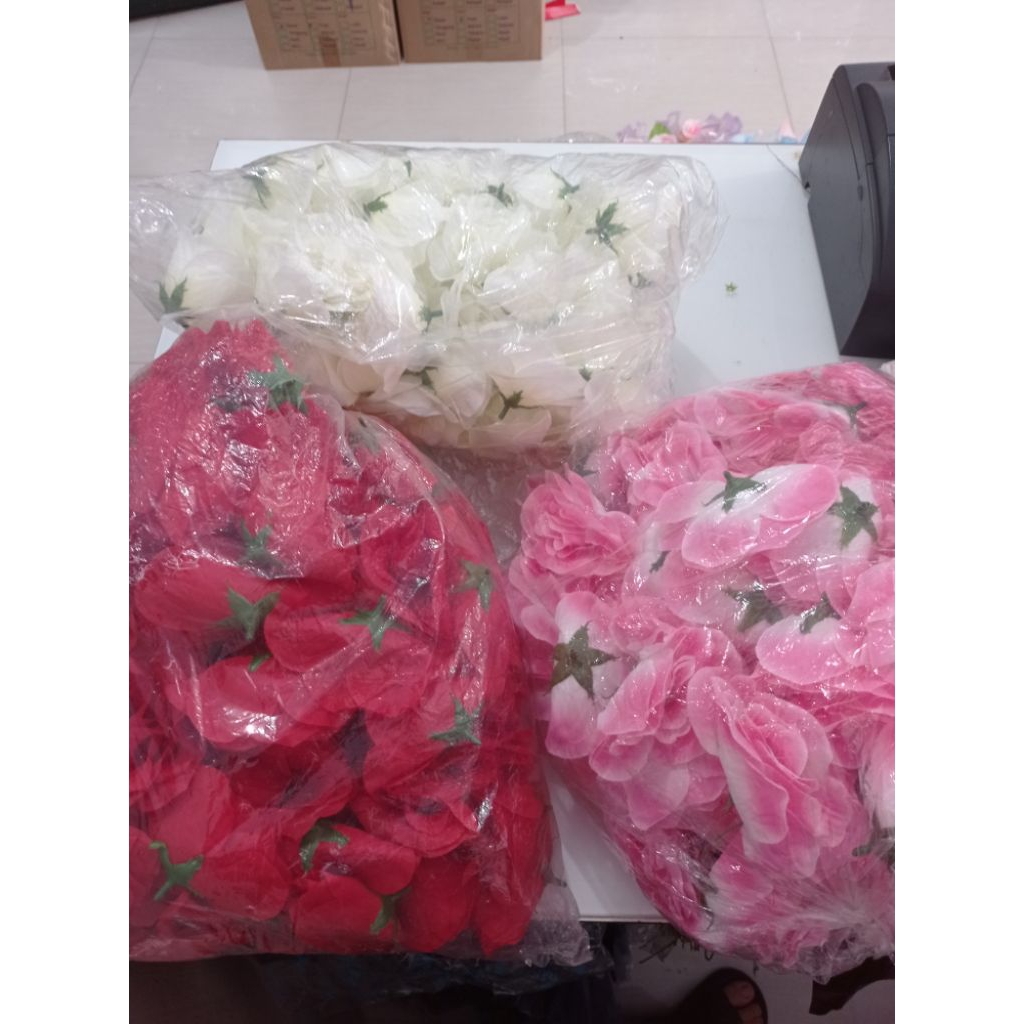 BUNGA MAWAR ROSE KUNTUM ISI 100PCS TANPA TANGKAI