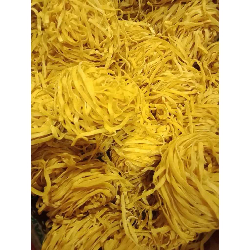 

mie kuning/mie sanggol asli sambas