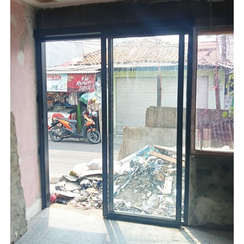 Satu Set Pintu Slidding Gantung lengkap dengan kunci dan pemasangan T 2 x L 170